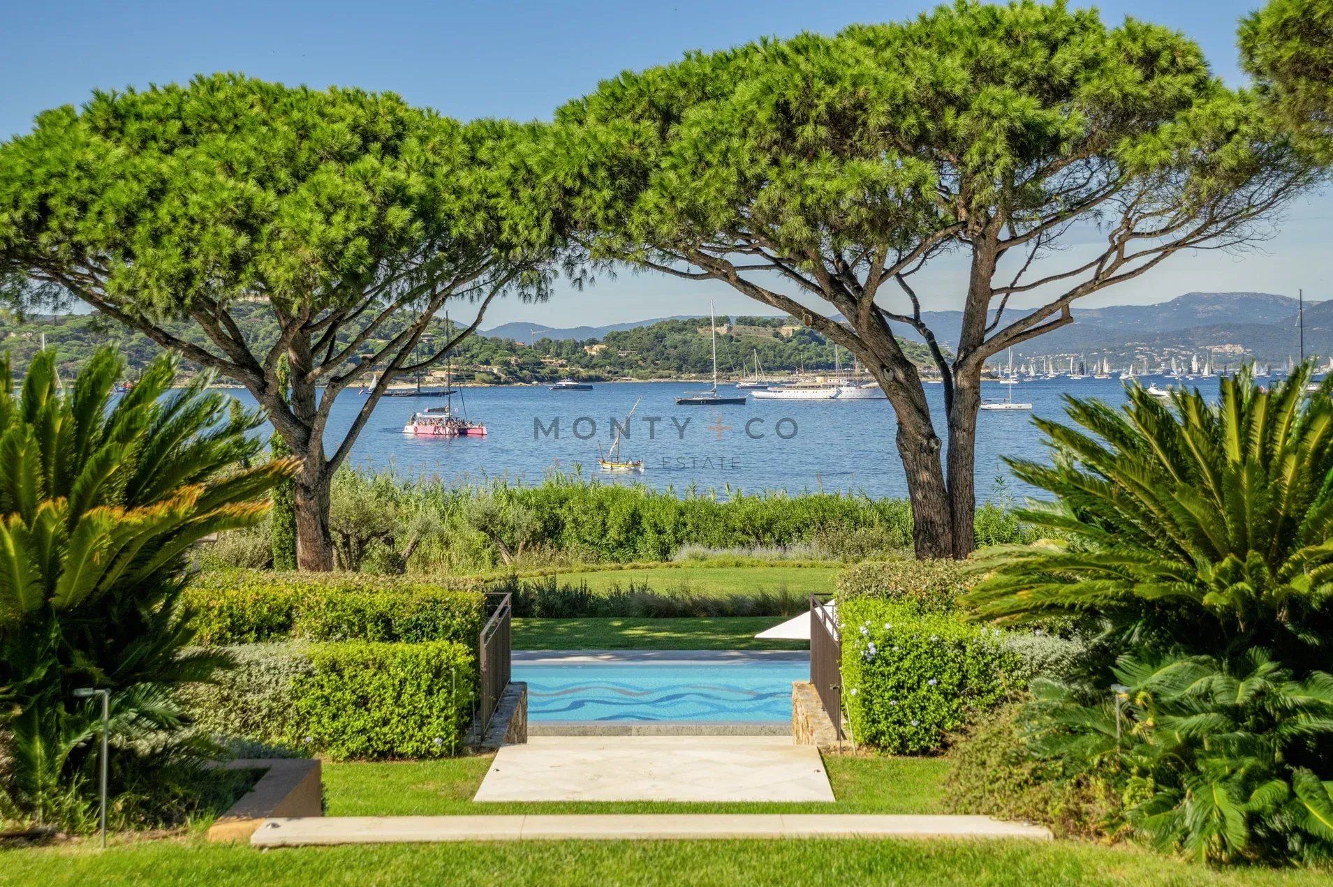 villa en location saisonnière sur Saint-Tropez (83990)