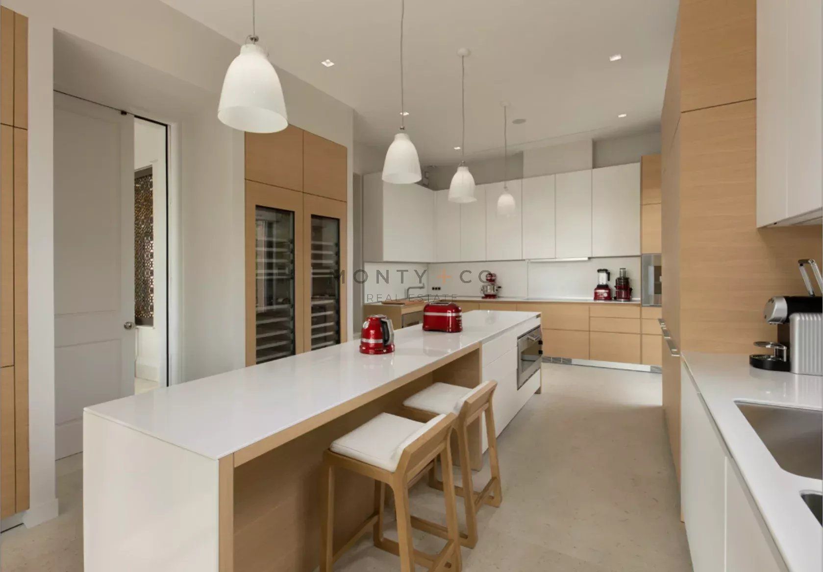 villa en location saisonnière sur Saint-Tropez (83990)