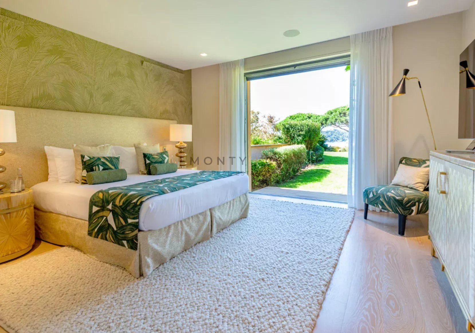 villa en location saisonnière sur Saint-Tropez (83990)