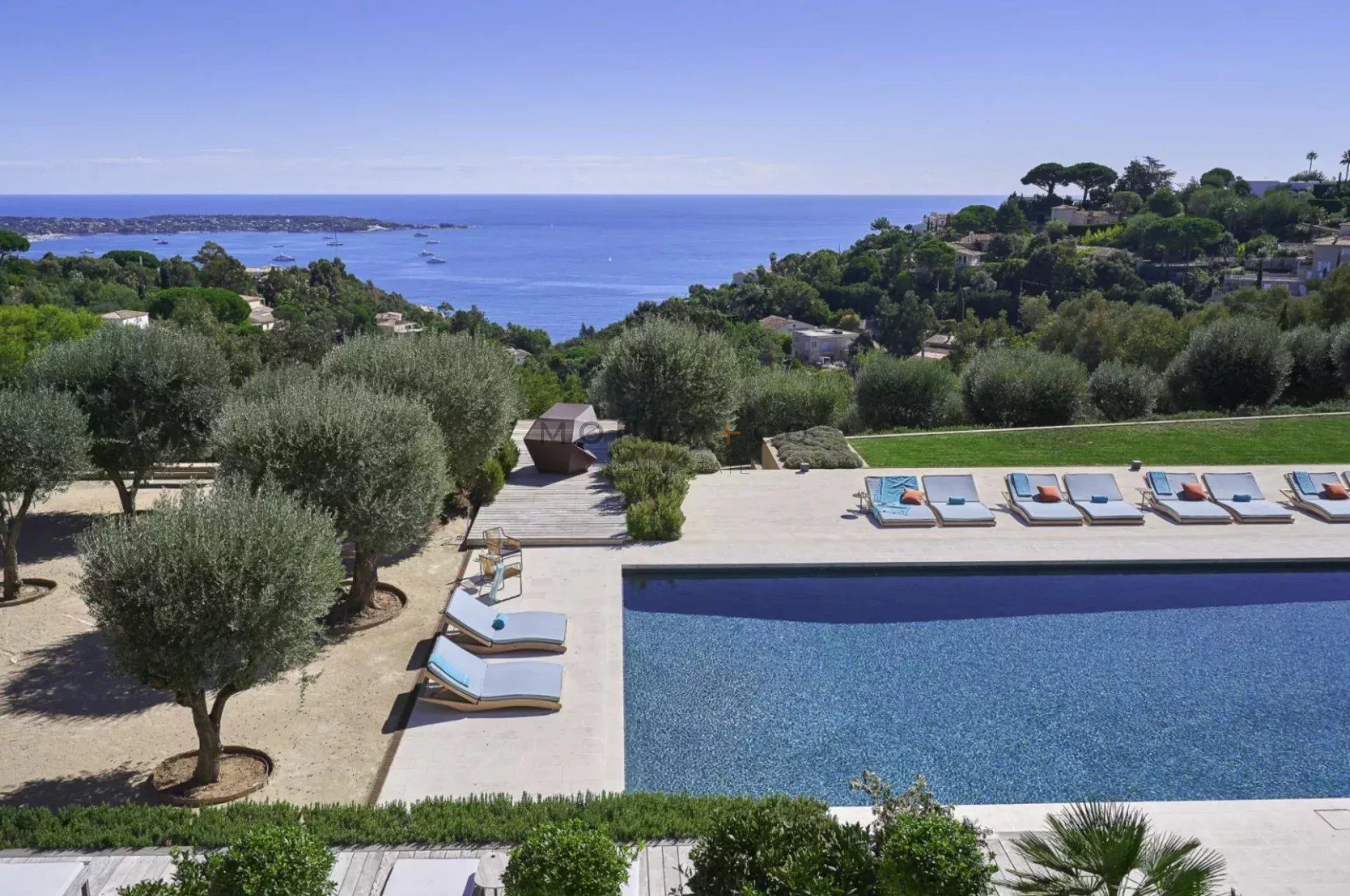 villa en location saisonnière sur Cannes (06400)