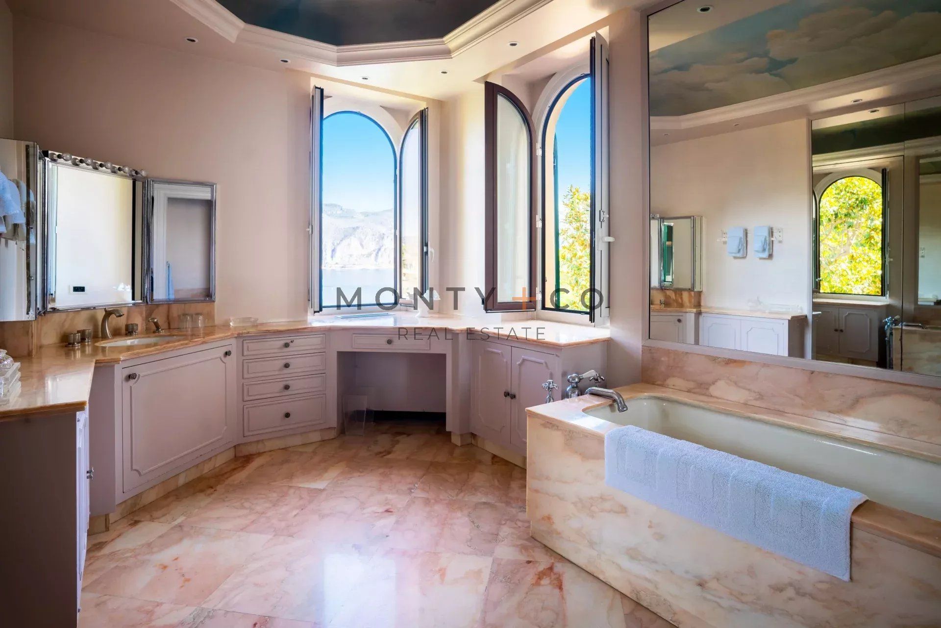 villa en location saisonnière sur Saint-Jean-Cap-Ferrat (06230)