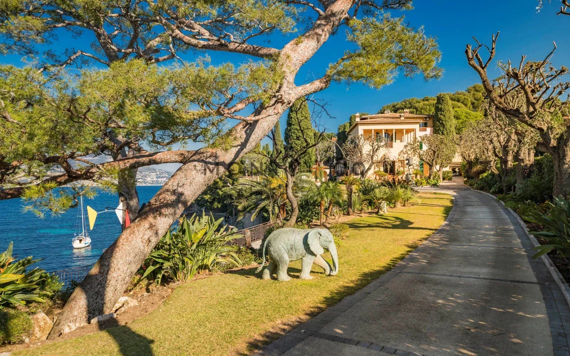 villa en location saisonnière sur Saint-Jean-Cap-Ferrat (06230)