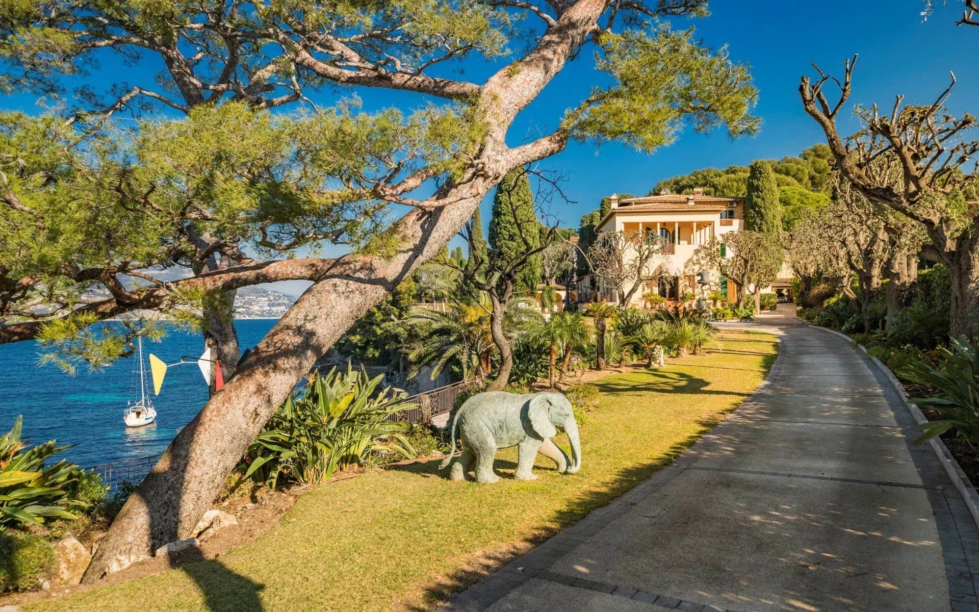 villa en location saisonnière sur Saint-Jean-Cap-Ferrat (06230)
