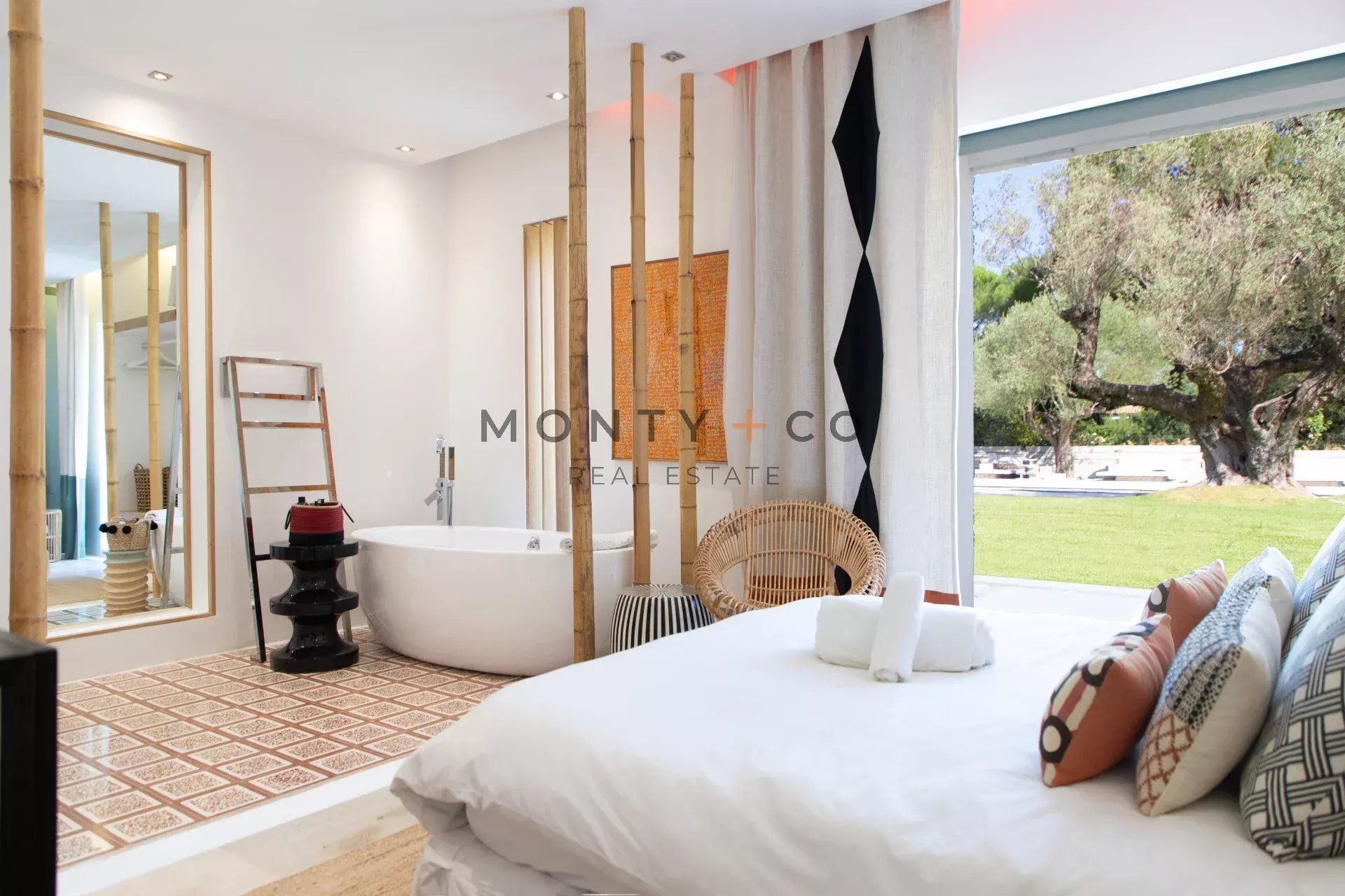 villa en location saisonnière sur Saint-Tropez (83990)