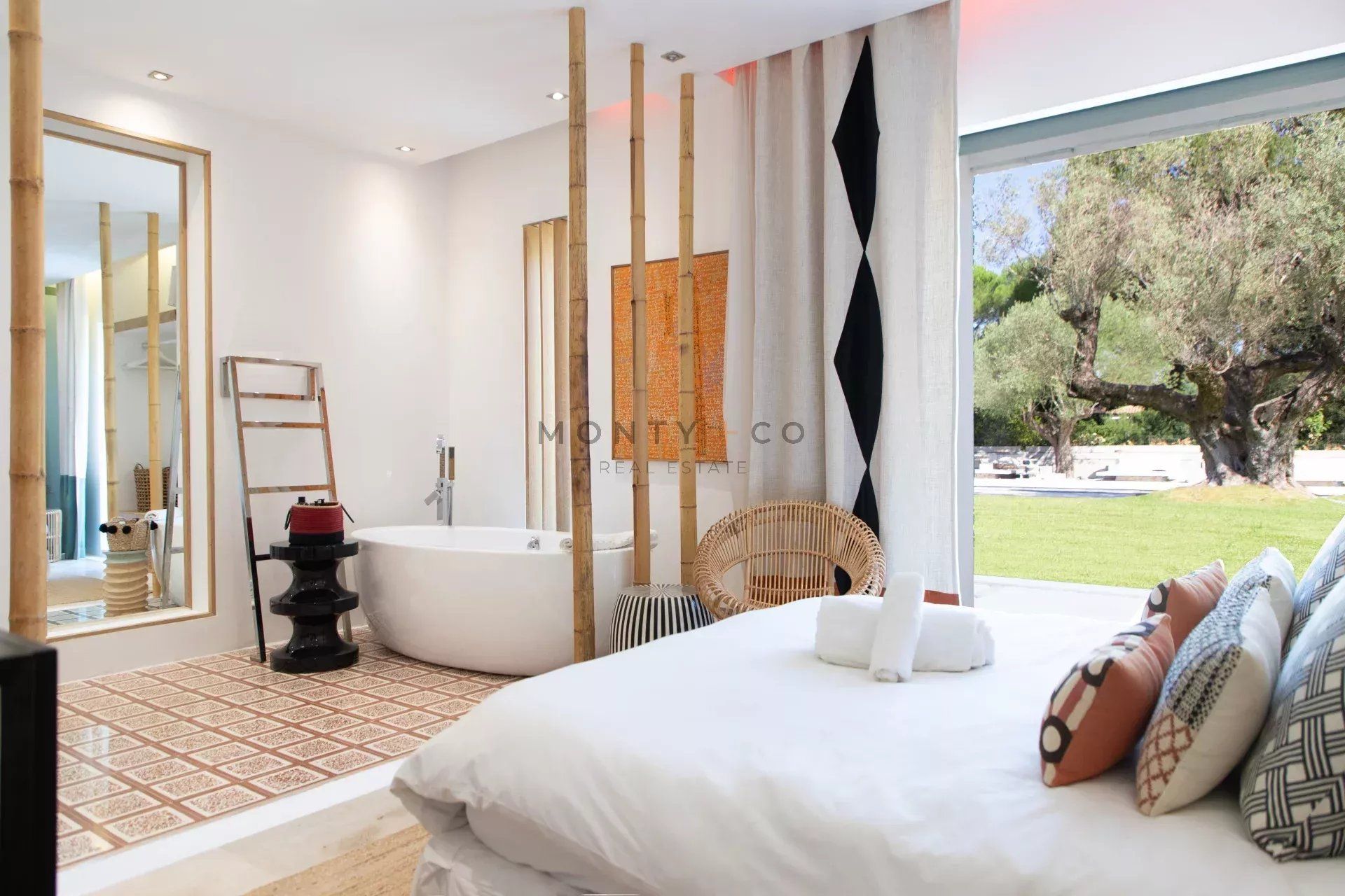 villa for seasonal rent on Saint-Tropez (83990)
