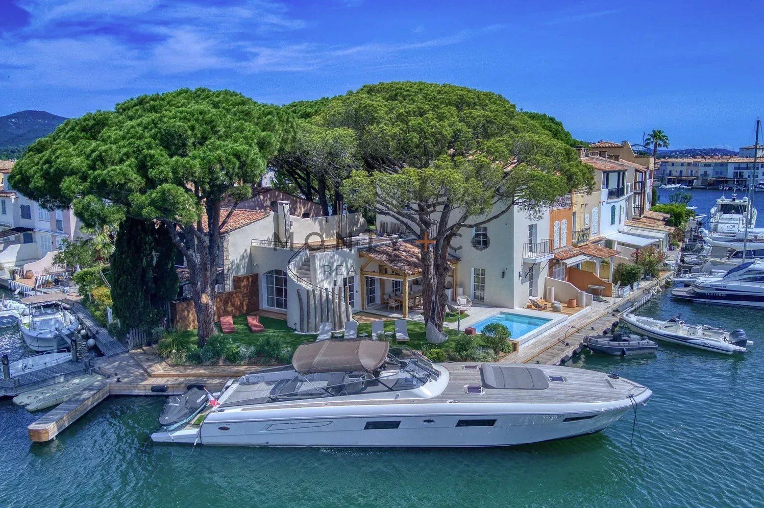 villa for seasonal rent on Grimaud (83310)