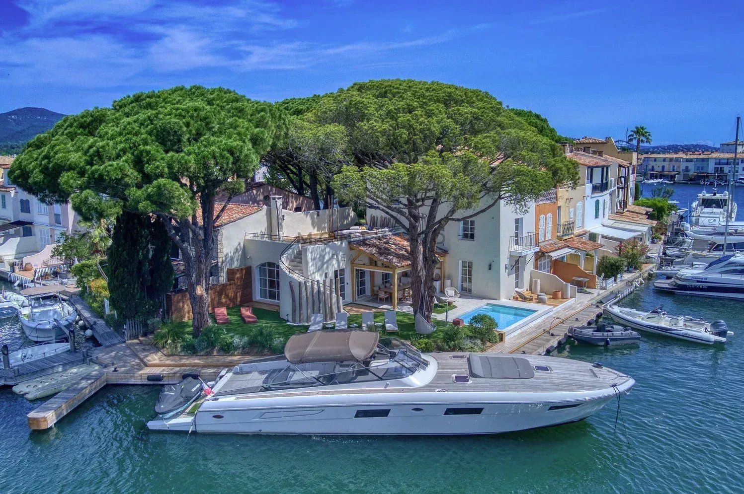 villa en location saisonnière sur Grimaud (83310)