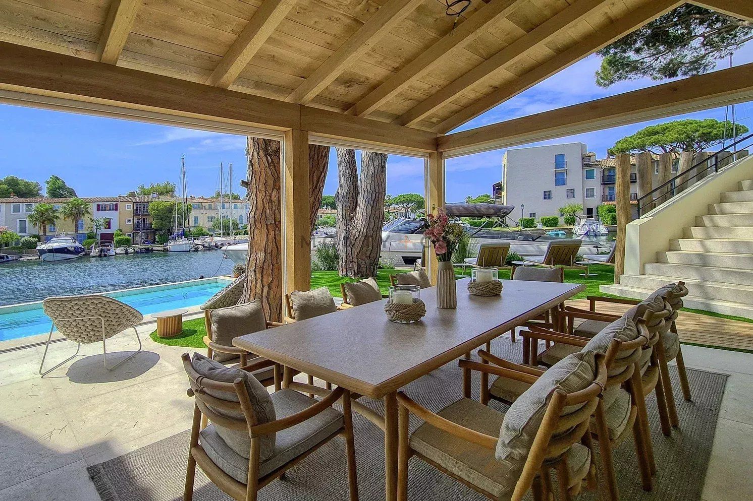 villa en location saisonnière sur Grimaud (83310)