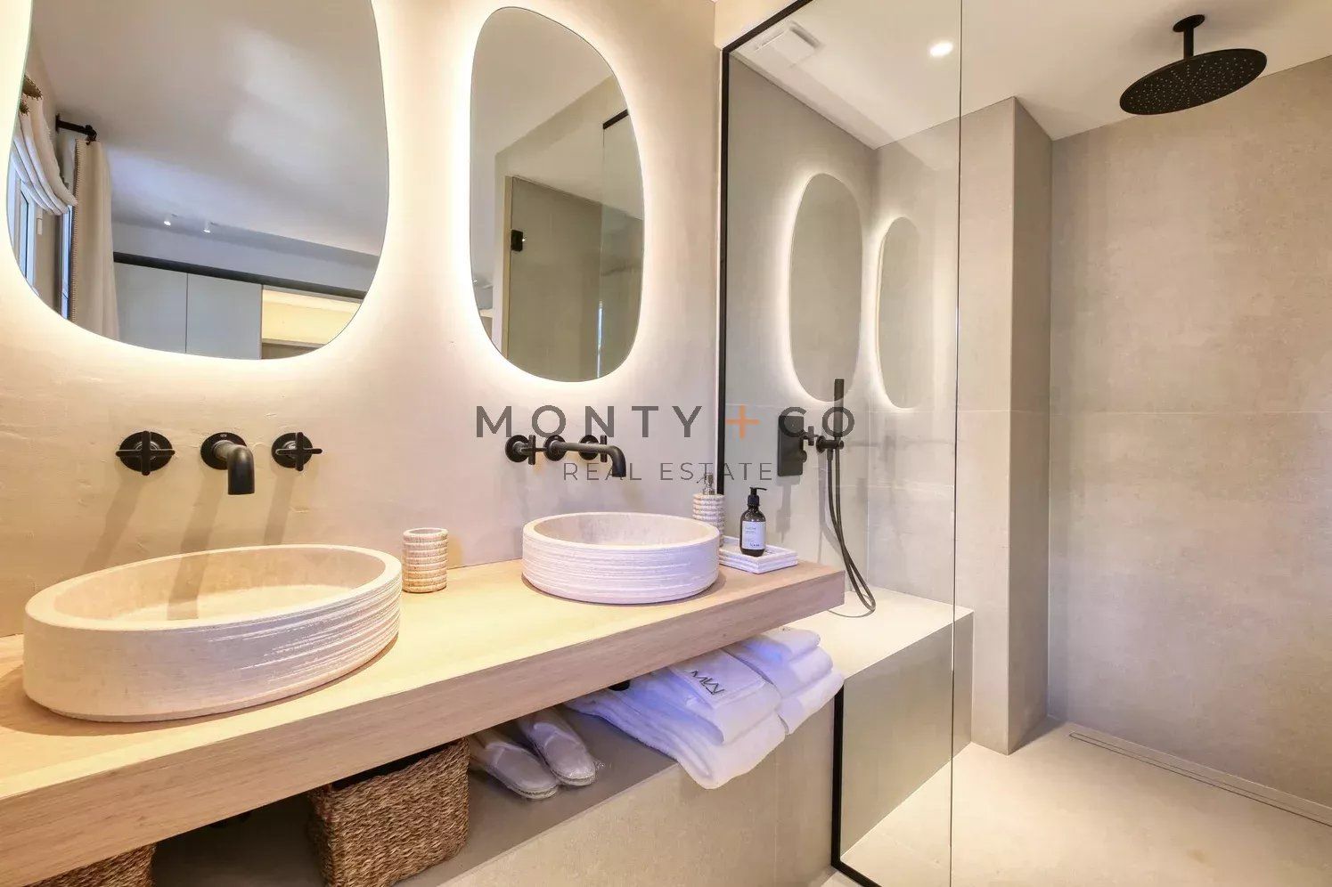 villa for seasonal rent on Grimaud (83310)