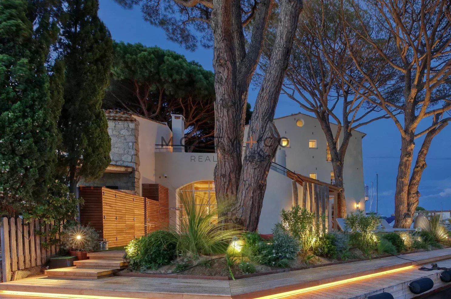 villa for seasonal rent on Grimaud (83310)