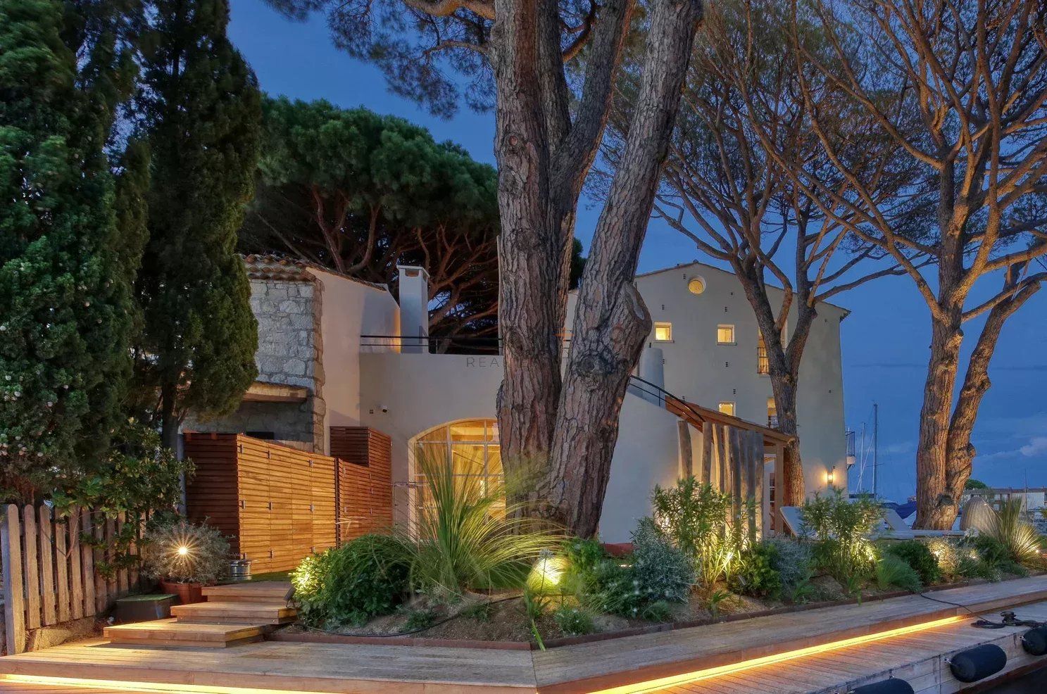 villa en location saisonnière sur Grimaud (83310)