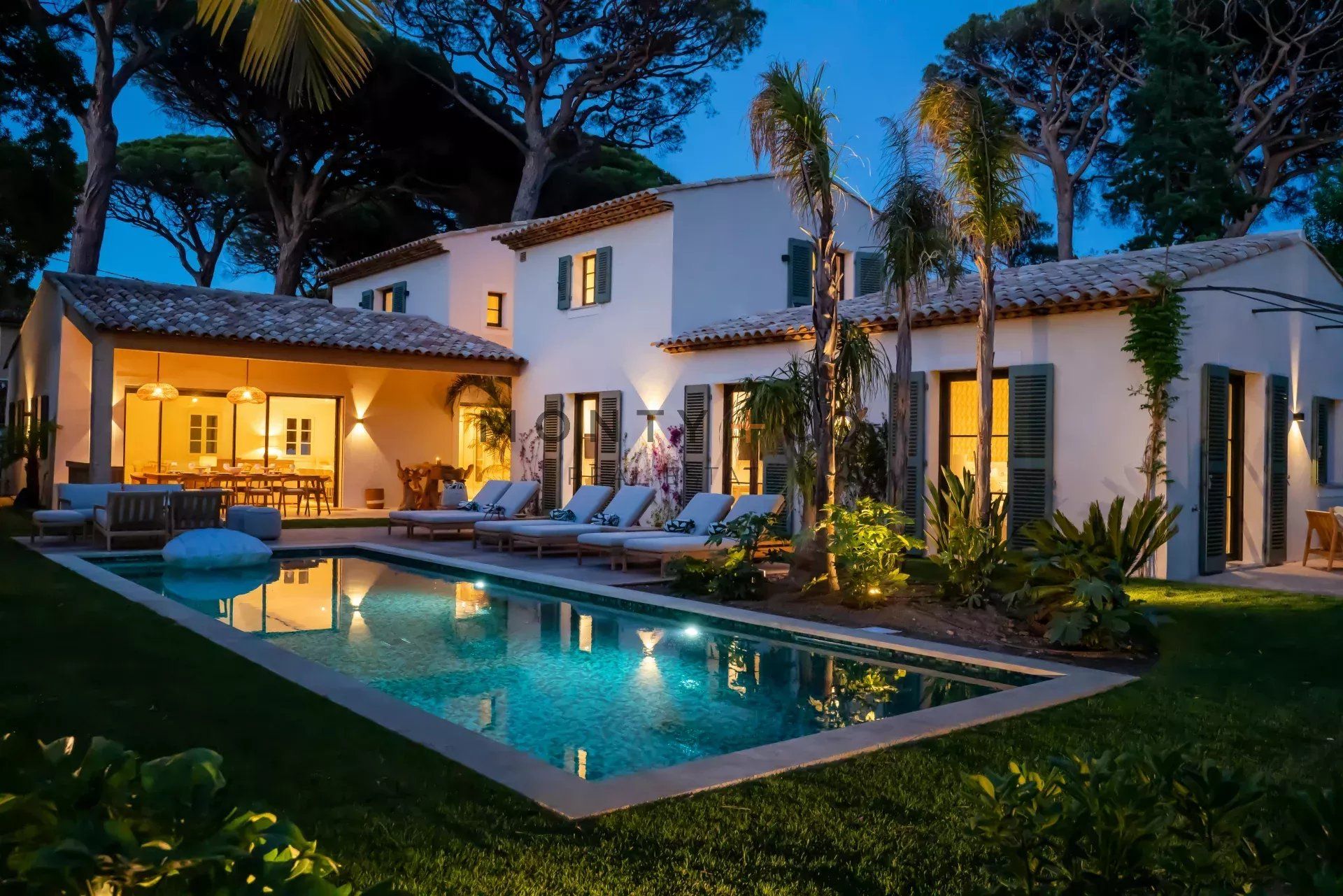 villa en location saisonnière sur Saint-Tropez (83990)