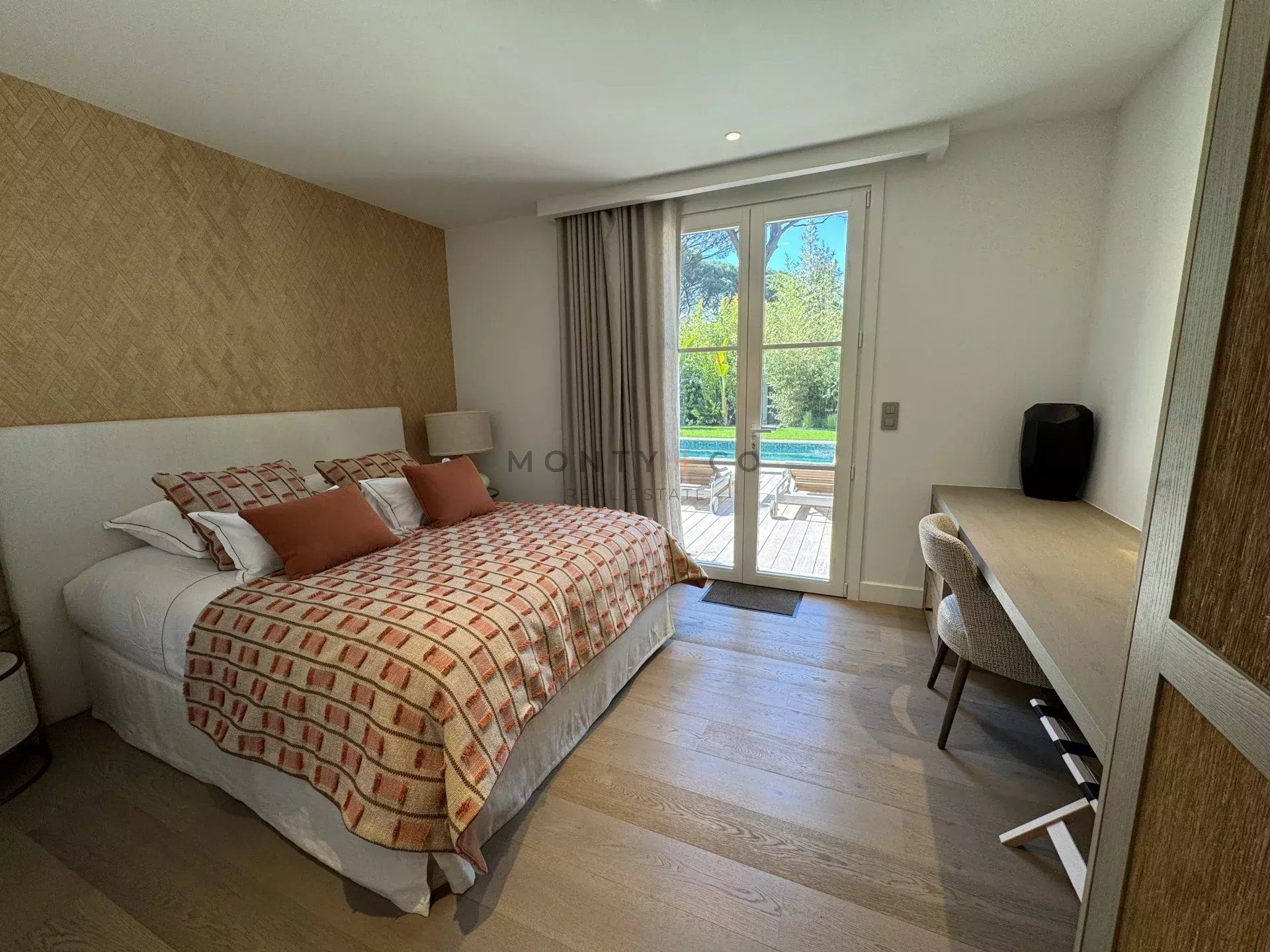 villa en location saisonnière sur Saint-Tropez (83990)