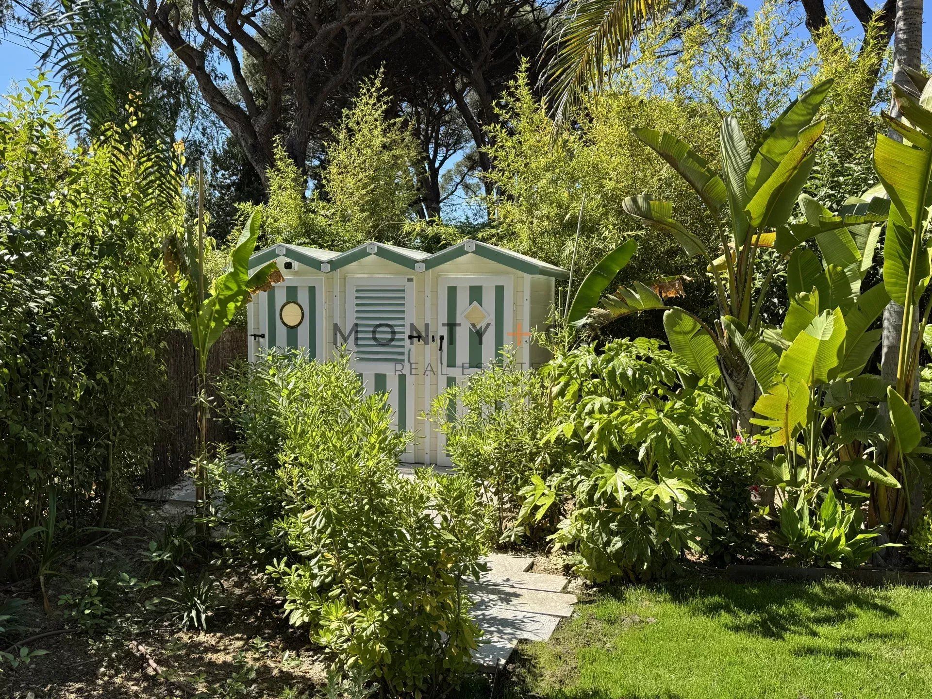 villa en location saisonnière sur Saint-Tropez (83990)