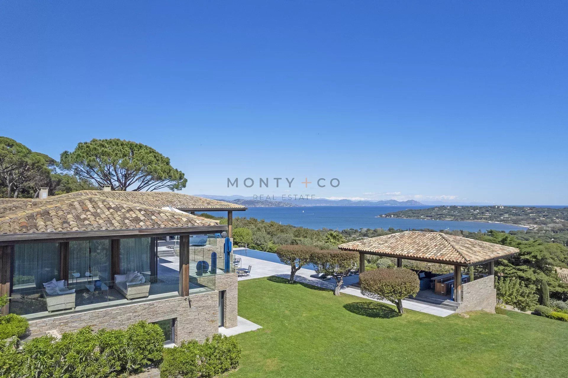 villa for seasonal rent on Saint-Tropez (83990)