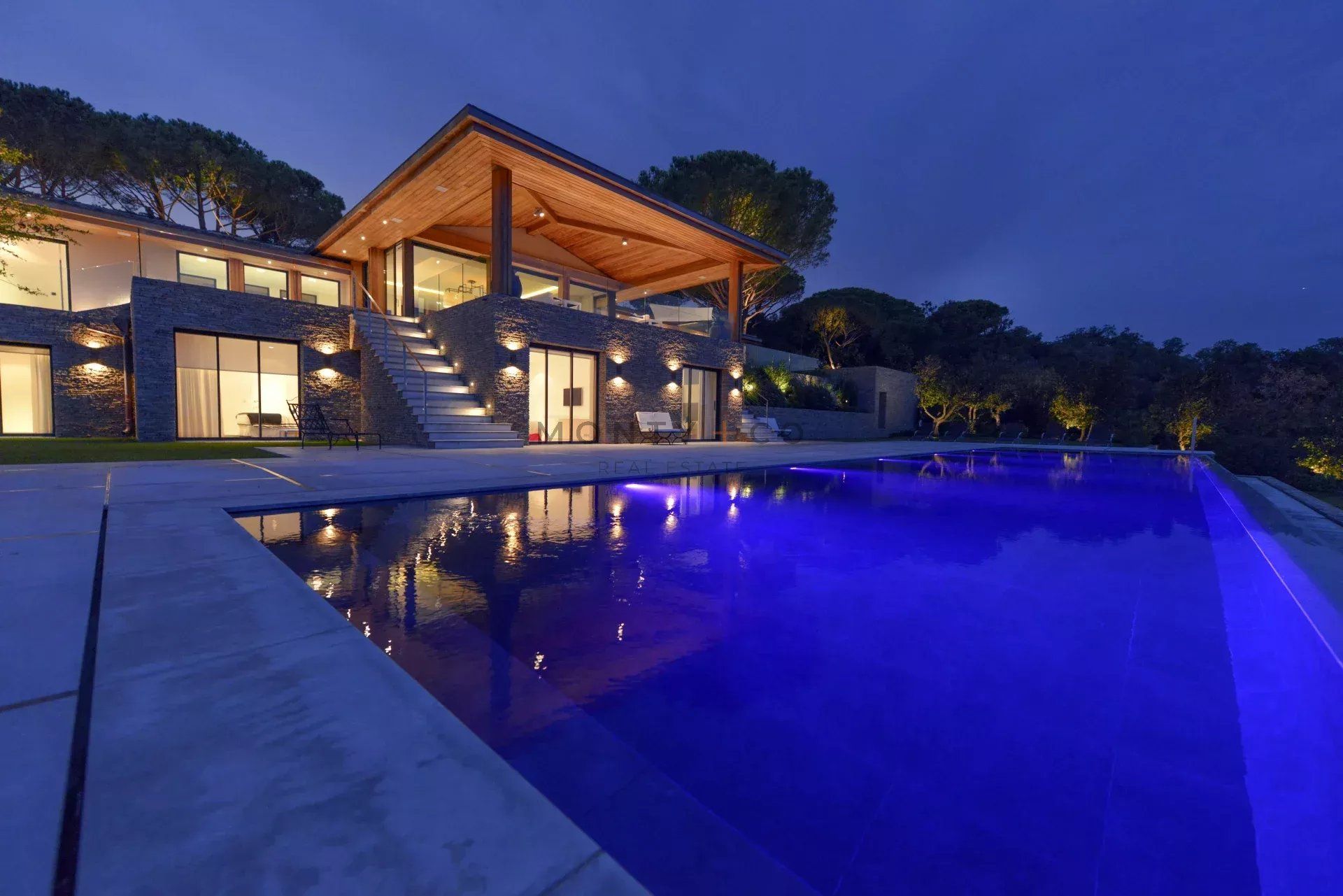 villa for seasonal rent on Saint-Tropez (83990)