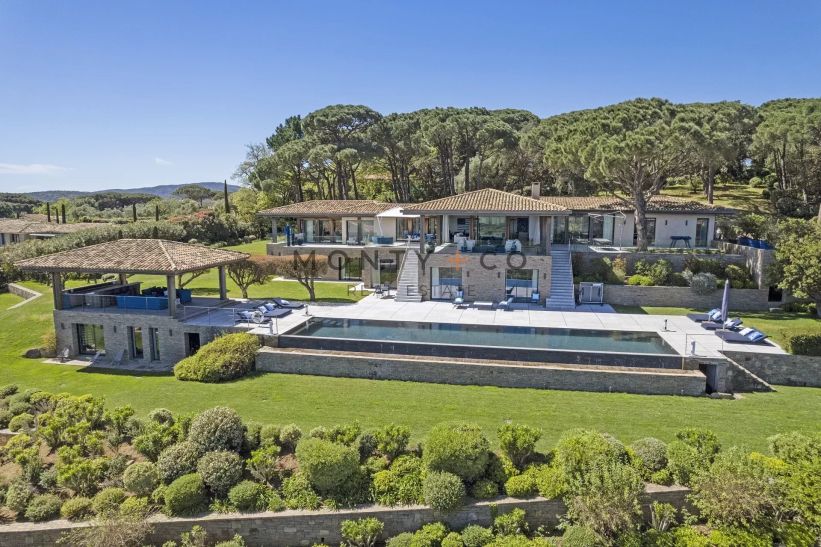villa en location saisonnière sur Saint-Tropez (83990)