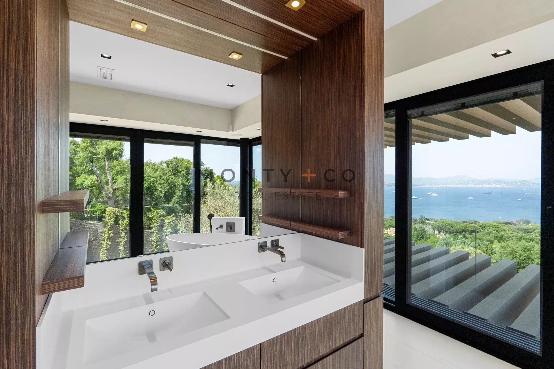 villa en location saisonnière sur Gassin (83580)