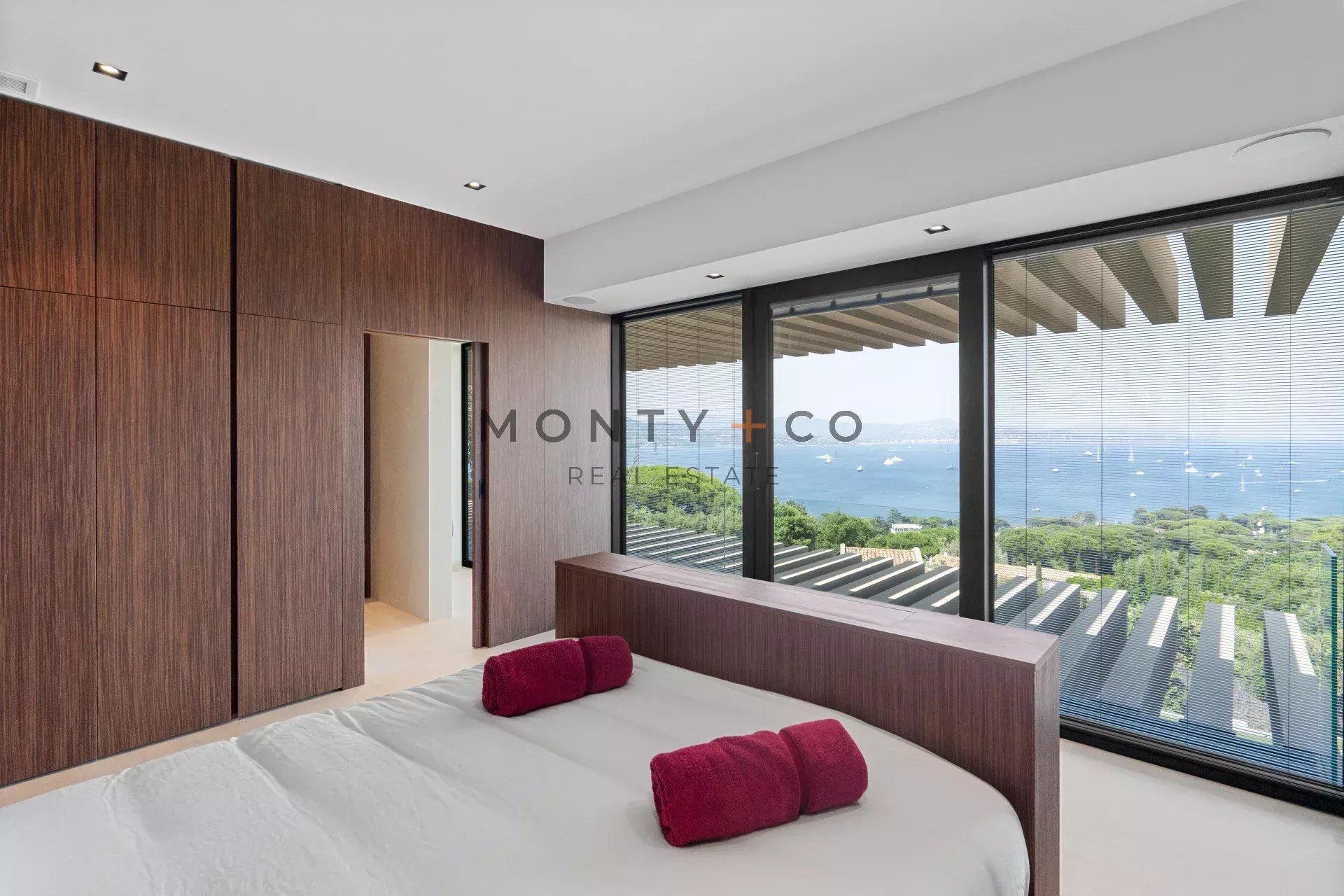 villa en location saisonnière sur Gassin (83580)