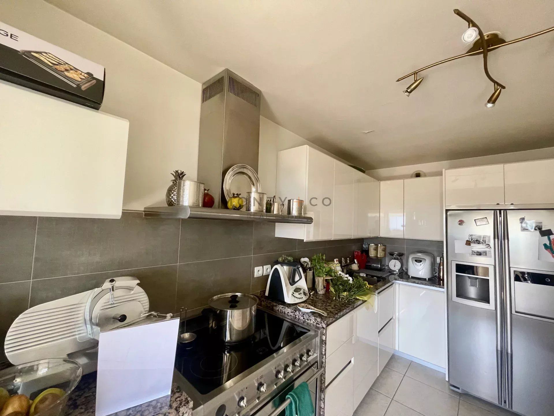 apartment 5 Rooms for sale on Beausoleil (06240)