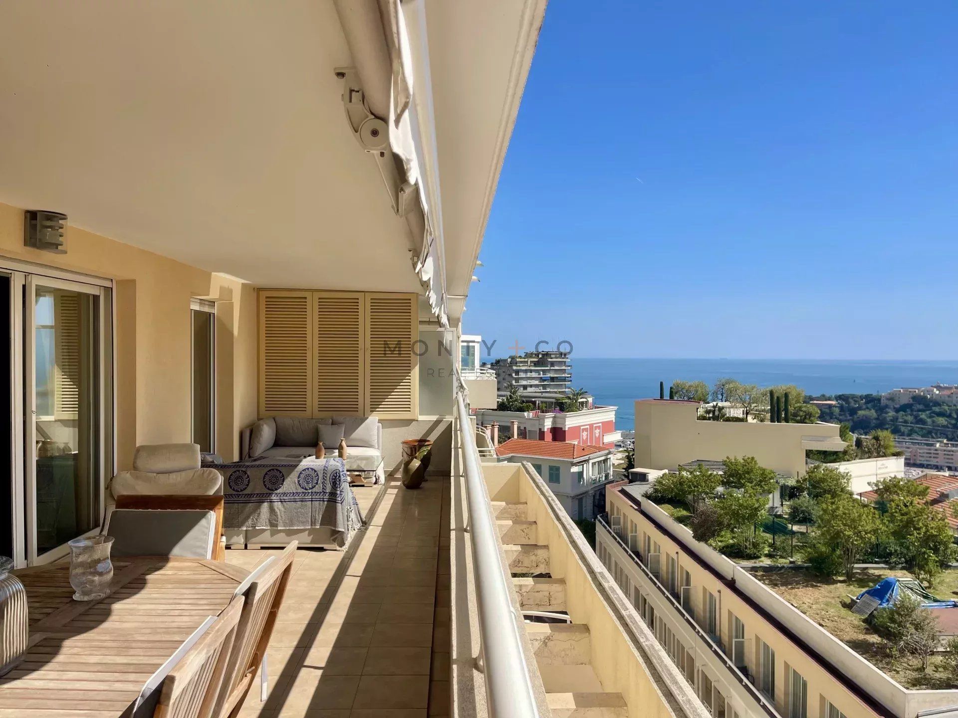 apartment 5 Rooms for sale on Beausoleil (06240)