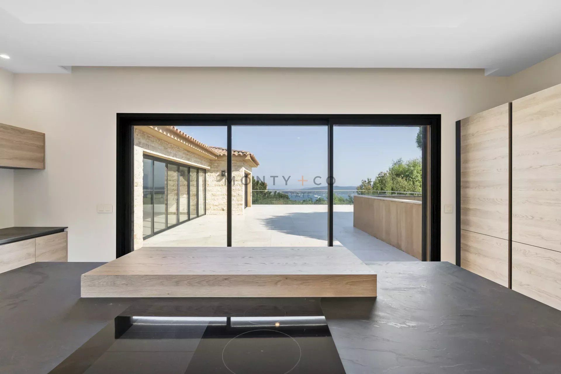villa for sale on Grimaud (83310)