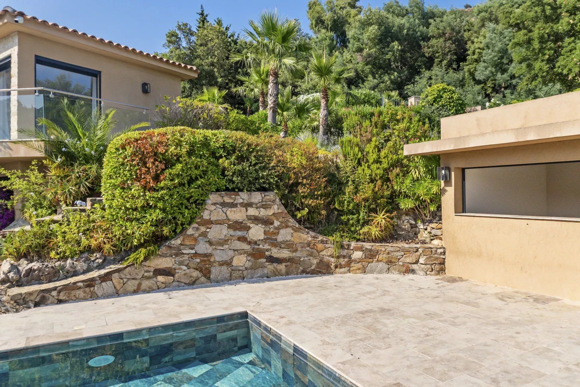 villa for sale on Grimaud (83310)