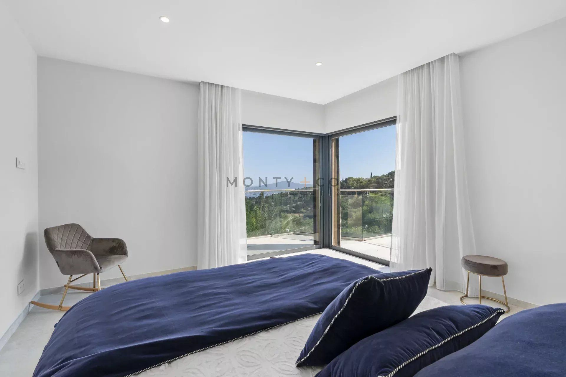 villa for sale on Grimaud (83310)