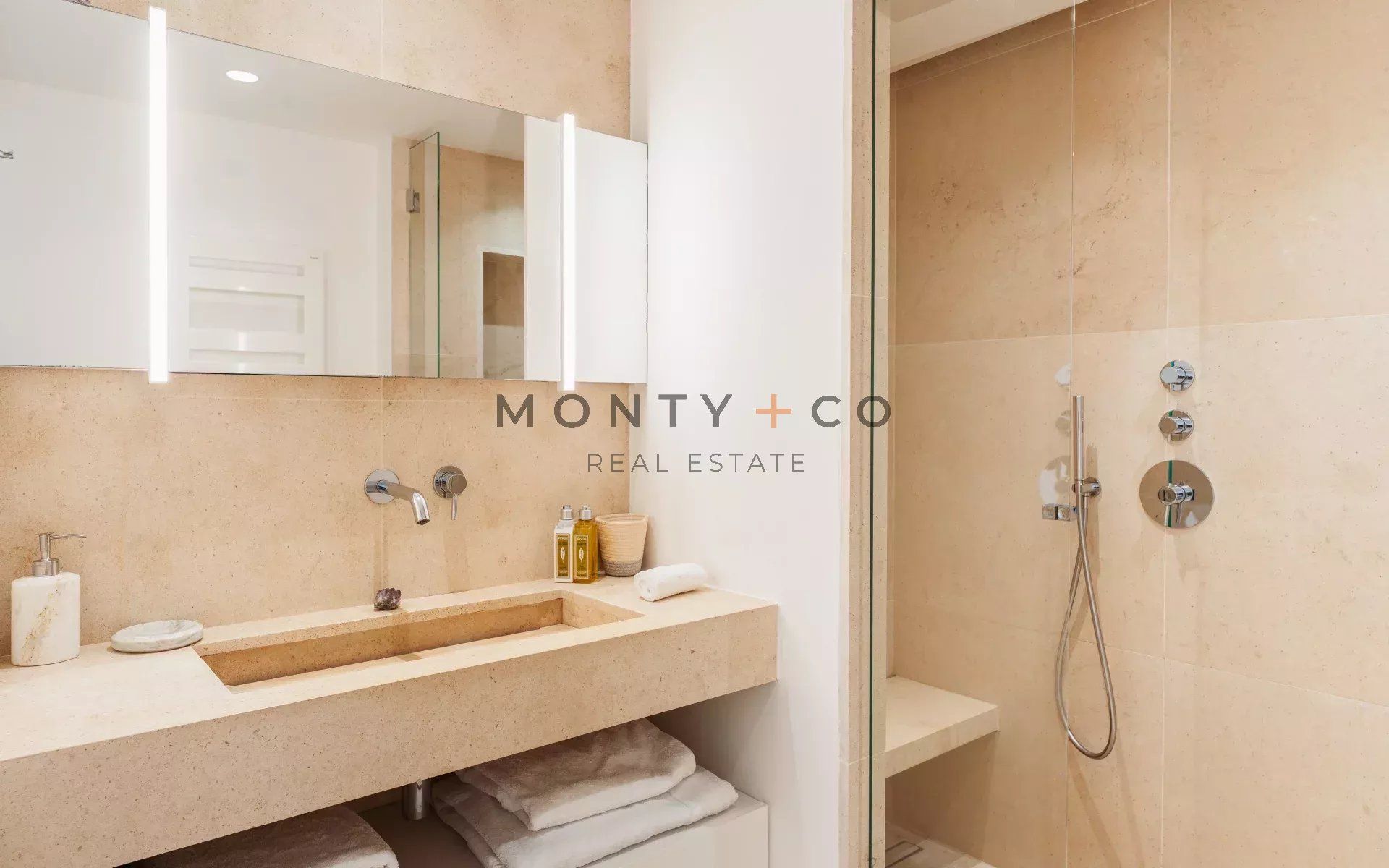 villa en location saisonnière sur Ramatuelle (83350)